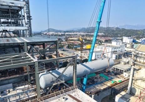 广东潮州百万项目5号机组除氧器顺利吊装就位