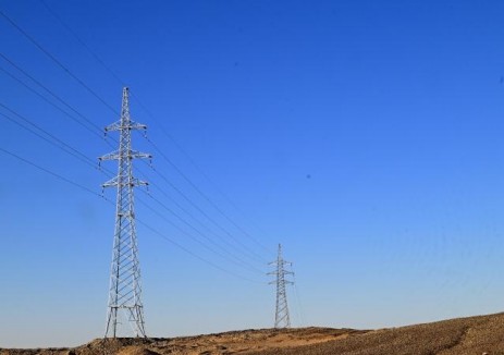 新疆伊吾300兆瓦风电项目集电线路全线贯通