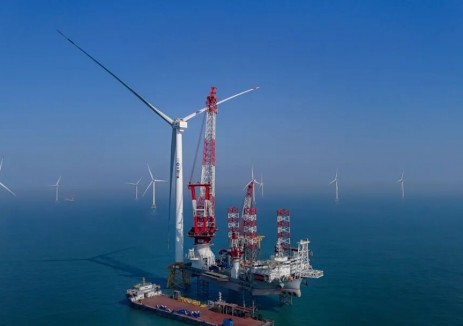 全球首台20兆瓦海上风机顺利完成吊装