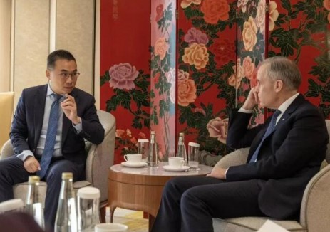 加拿大总理卡尼会见张雷，商讨新型电力系统合作