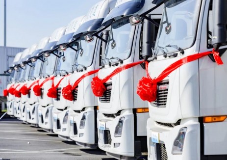 化销华中2025年氢能重卡承运合成树脂产品3.7万吨，跑出“氢”装上阵新速度