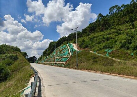 广西钦州灵山抽水蓄能电站进场道路项目全线贯通