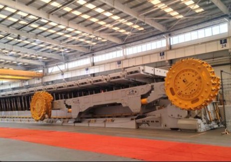 中国煤科上海研究院大功率前进式充填开采采煤机成功试运转