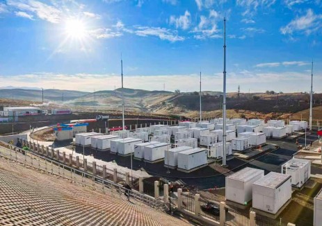 中国能建建筑集团承建的乌兹别克斯坦奇尔100兆瓦/200兆瓦时储能电站全容量并网