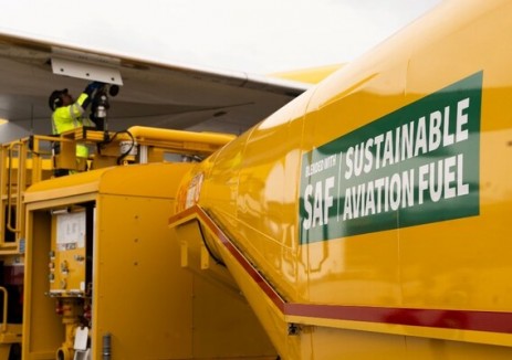 超半数客户签约！DHL快递"绿色航燃"服务助力中国企业航空运输减排