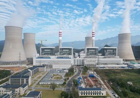 广东清远电厂二期4号机组首次并网一次成功