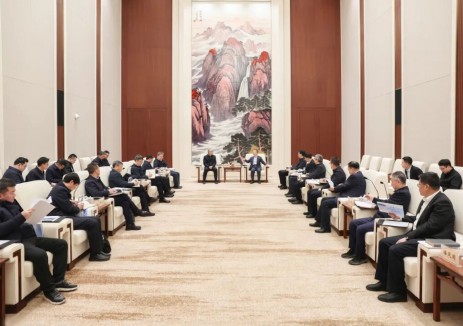 钟国东会见东方电气总经理张彦军