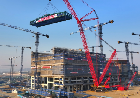 中核二四完成石岛湾核电1号机组汽轮发电机厂房钢屋架首吊