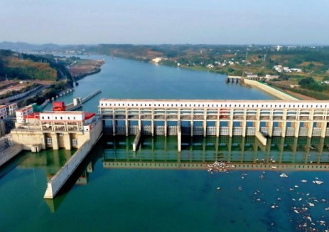 重庆双江航电枢纽工程三块石溢流坝拆除首爆成功