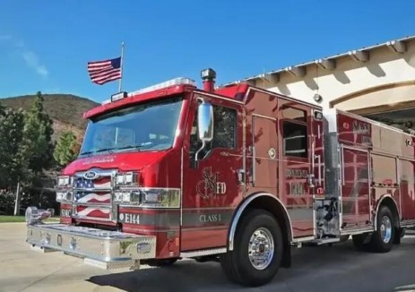 突发！美国特斯拉充电站内储能系统起火！