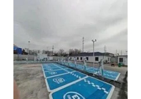 双站投营！中石化安徽蚌埠公司青春市集+高铁北充电站正式投营！