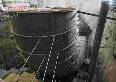 国家级重大水利工程旭龙水电站二号机组尾水肘管安装完成