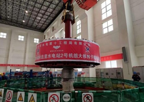 新疆别迭里维护项目完成2F机组转子吊装