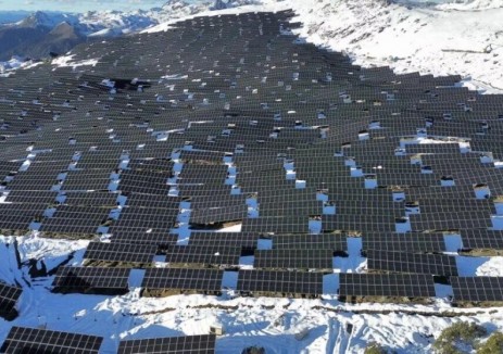 云南单体规模最大高原高海拔山地光伏项目并网发电!