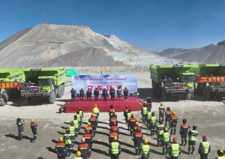 宏大時(shí)代<em>新能源</em>礦卡批量落地青海西藏巨龍銅礦