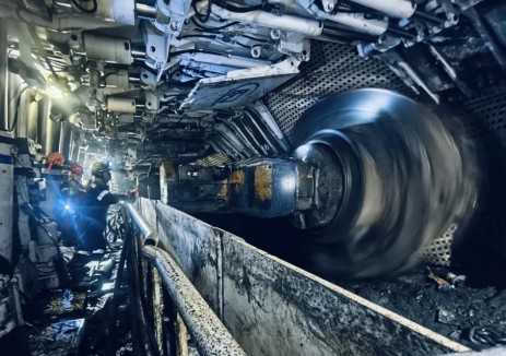 宁夏煤业日均供煤16万吨全力守护万家温暖