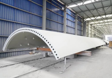 云南建投钢构公司首制分片式塔筒，实现风电装备制造新突破
