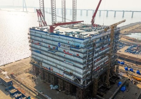 世界首个±500千伏/2000兆瓦海上换流站完成建造厂内站系统调试