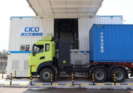 运营半年减碳千吨，甬金高速重卡换电站激活外贸走廊低碳动能