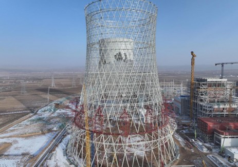 国能宁夏六盘山项目2号间冷塔顺利结顶