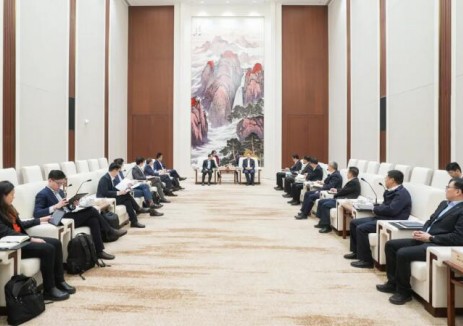 温枢刚会见新加坡贸工部常任秘书李东阳