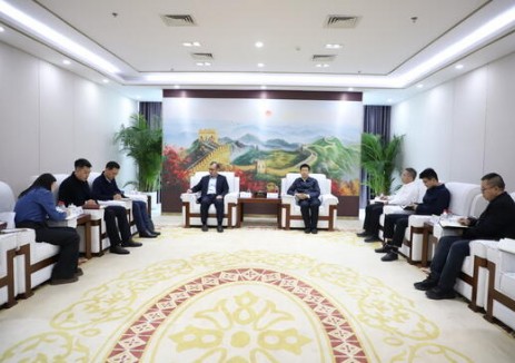 中国电建北方区域总部与中国民生银行呼和浩特分行举行座谈