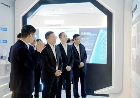 中国电气装备党委书记、董事长李洪凤一行到交大许继调研