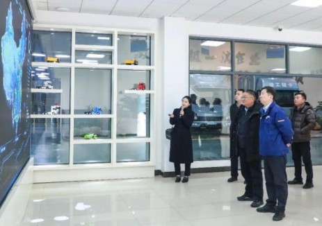 西藏开投集团祁腾武率队赴徐工集团共商合作