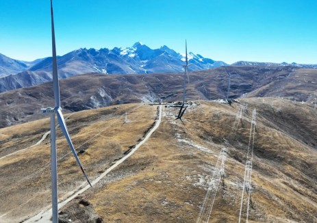 华能在藏首个风电项目首批机组，并网发电！