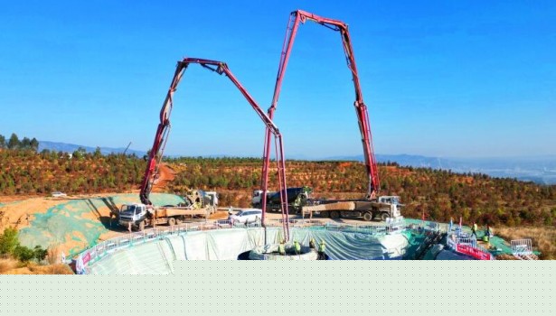 云南宜良150兆瓦风电扩建项目首台基础浇筑完成