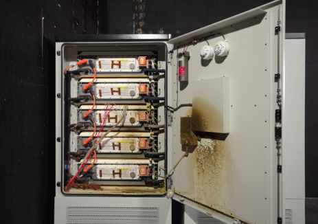 极限热失控“烤”验！固德威ESA储能一体柜通过UL9540A热蔓延测试