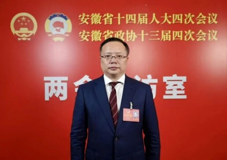 华晟新能源董事长徐晓华安徽两会建言：聚焦AI+太空光伏，助力皖未来产业