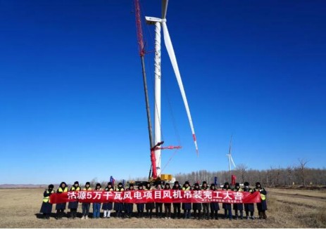 河北沽源县5万千瓦风电项目全部风机吊装工作圆满完成