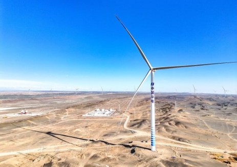 华电喀什风电项目风机吊装全部完成