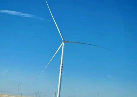 内蒙古锡林浩特市泰富能源400MW风电项目成功并网发电