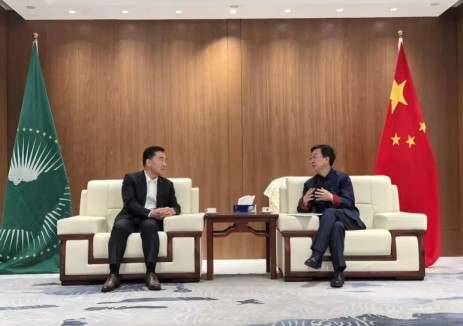 明阳集团创始人、董事长张传卫拜会中国驻非洲联盟使团团长蒋烽大使