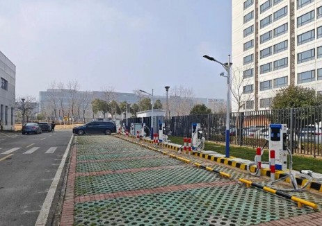 湖北武汉华星天地V2G车网互动综合超充站启幕