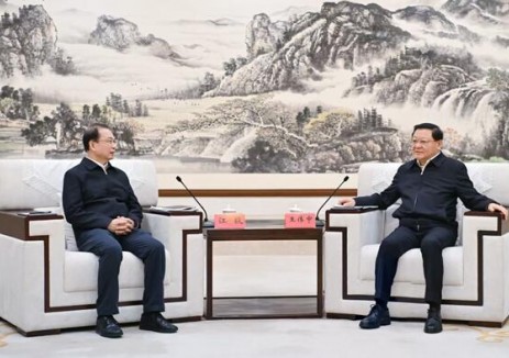 中国华电集团江毅、叶向东拜会内蒙古自治区党委书记王伟中、自治区人民政府主席包钢