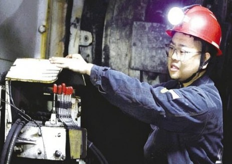 華陽科技一礦綜采四隊(duì):設(shè)備包崗全覆蓋 攻堅(jiān)日產(chǎn)新高峰