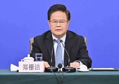鄭柵潔：持續(xù)推進(jìn)雅下水電、“沙戈荒”新能源基地、海上風(fēng)電基地等一系列投資萬億元以上的能源重大工程