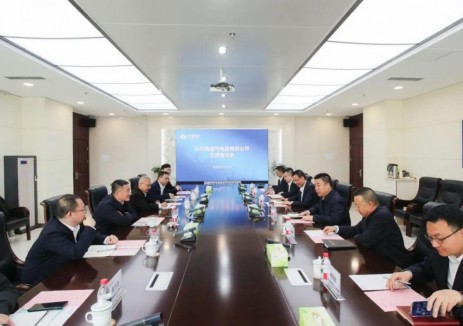 山東電建周鐵軍與電建電投公司黨委書記、董事長郭萬紅會談