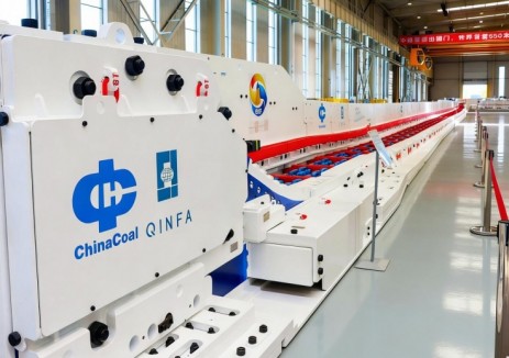 世界首套！中國中煤550米超長工作面刮板輸送成套裝備交付投產(chǎn)