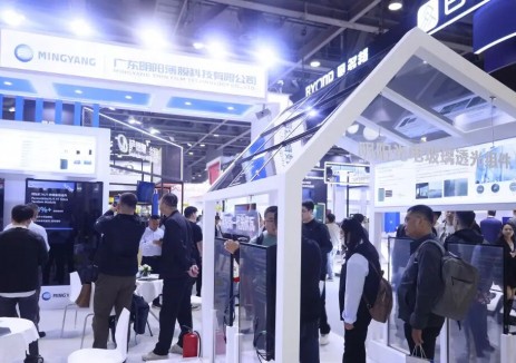 現(xiàn)場直擊 | 明陽光電玻璃持續(xù)圈粉，<em>BIPV</em>新品成焦點