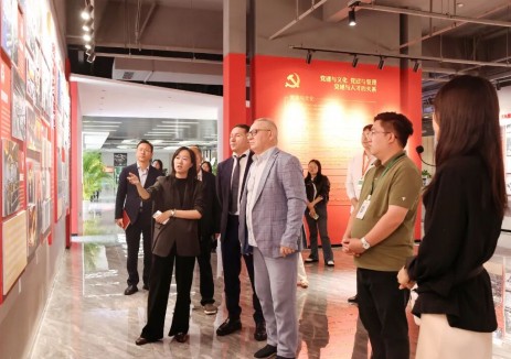 俄羅斯加里寧格勒市代表團到訪驢充充，共探<em>充電設(shè)備</em>出海新機遇