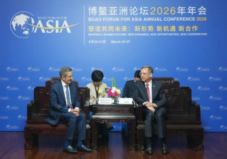 倪真與Acwa創始人、董事會主席穆罕默德·阿布納揚會談