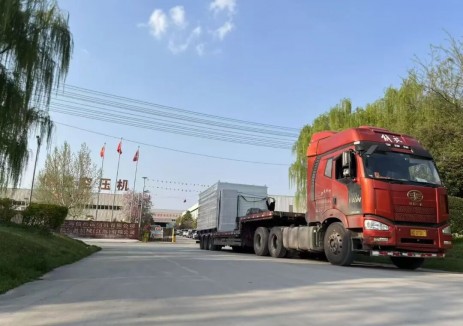 信然氫氣壓縮機(jī)三車齊發(fā)，硬核設(shè)備賦能全球<em>氫能產(chǎn)業(yè)</em>