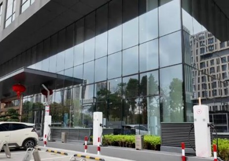 雙站齊開(kāi)！車(chē)電星能兩座華為液冷<em>超充站</em>正式上線，廣東深圳光明、寶安補(bǔ)能再提速