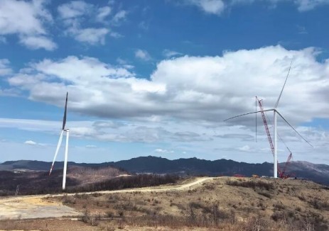 <em>中石化</em>起運(yùn)公司完成塞爾維亞黑峰風(fēng)電項(xiàng)目首批風(fēng)機(jī)安裝并網(wǎng)