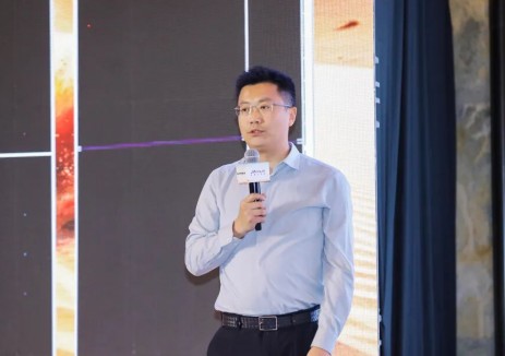 <em>中信博</em>沙戈荒定制解決方案：以跟蹤 + 柔性賦能三北大基地高效開(kāi)發(fā)