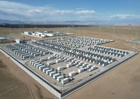 國(guó)家能源集團(tuán)青海公司建成高海拔百萬(wàn)千瓦級(jí)<em>電化學(xué)儲(chǔ)能</em> “超級(jí)群”